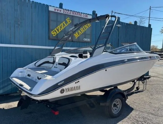 Slide: The Image of 2020 Yamaha Boats 195S on trailer at Sizzle Marine dealership. - 3