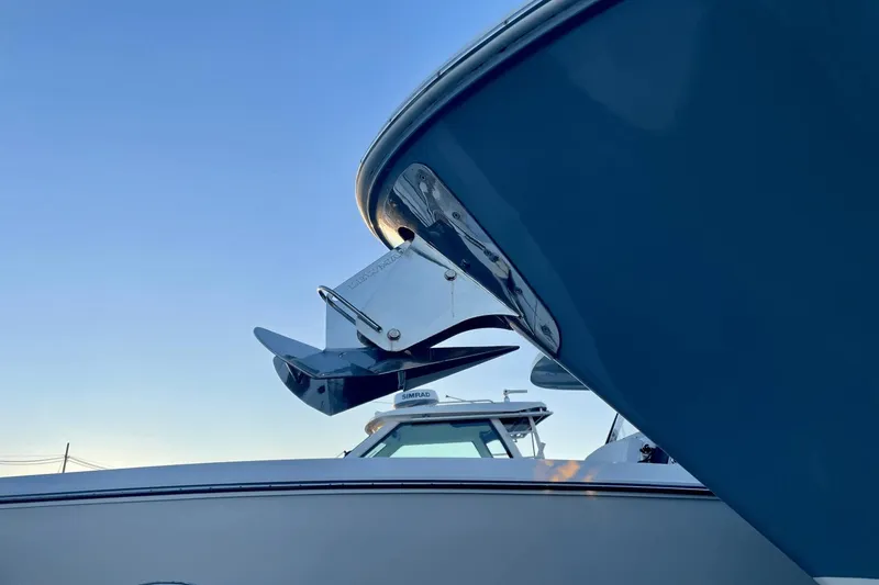 Slide: The Image of Sea Ray 370 Sundancer Outboard 2021 - 32