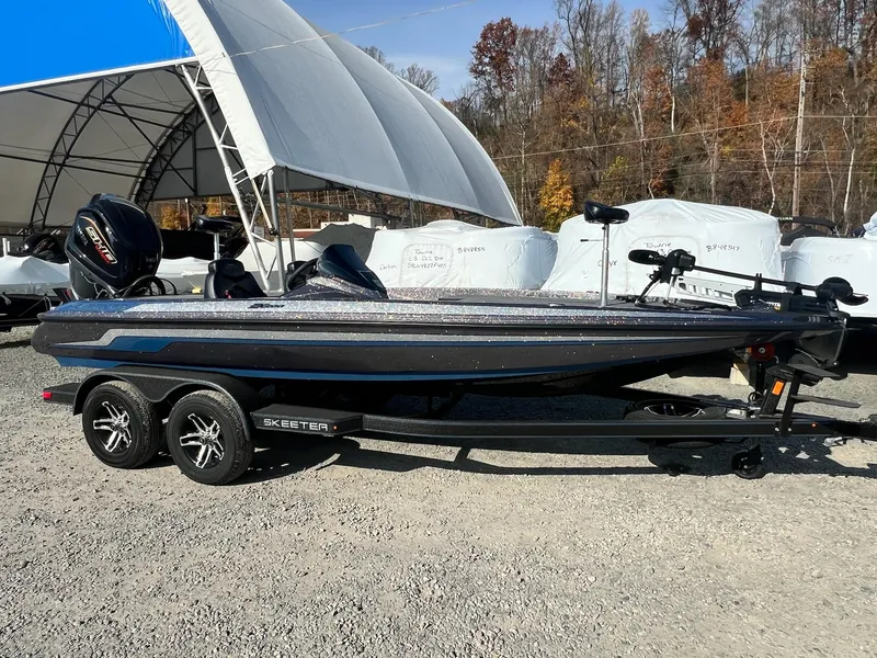 Slide: The Image of Skeeter ZX200 2025 - 14