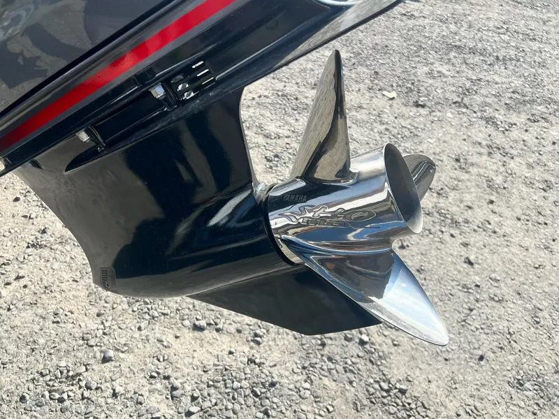 Slide: The Image of Skeeter ZX200 2025 - 22