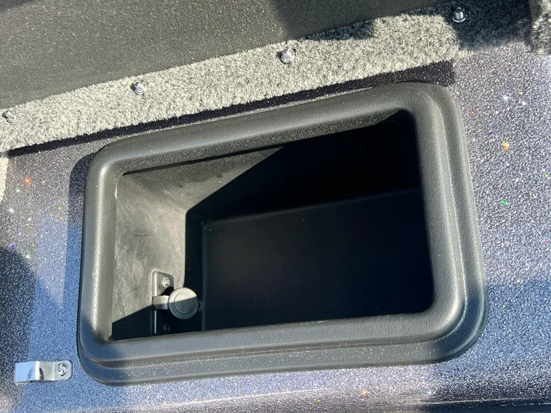 Slide: The Image of Skeeter ZX200 2025 - 31