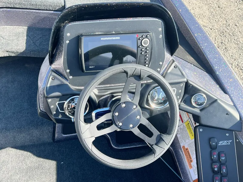 Slide: The Image of Skeeter ZX200 2025 - 32