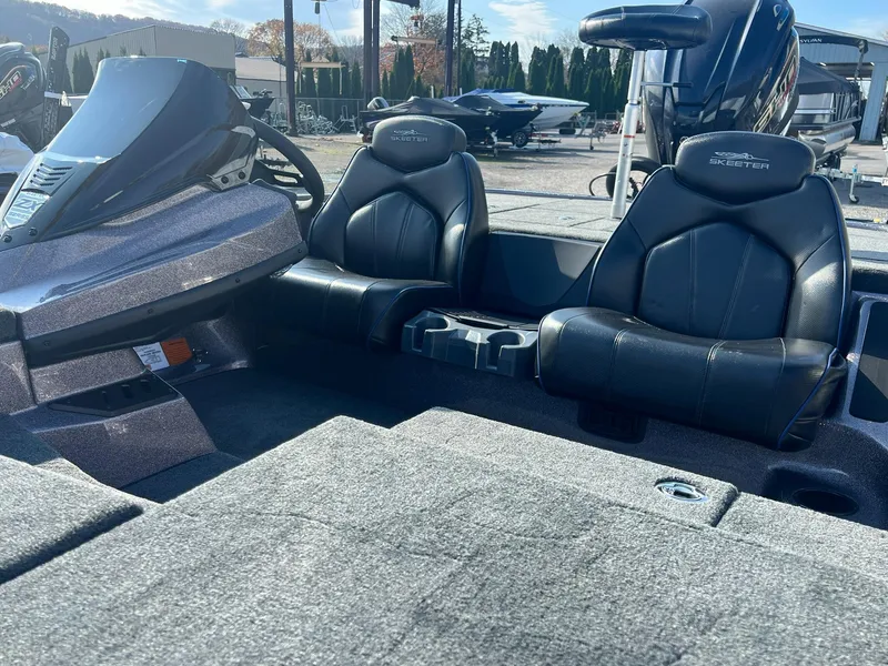 Slide: The Image of Skeeter ZX200 2025 - 34