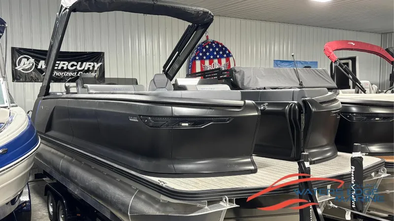 Slide: The Image of Manitou Explore 24 Navigator 2025 - 1