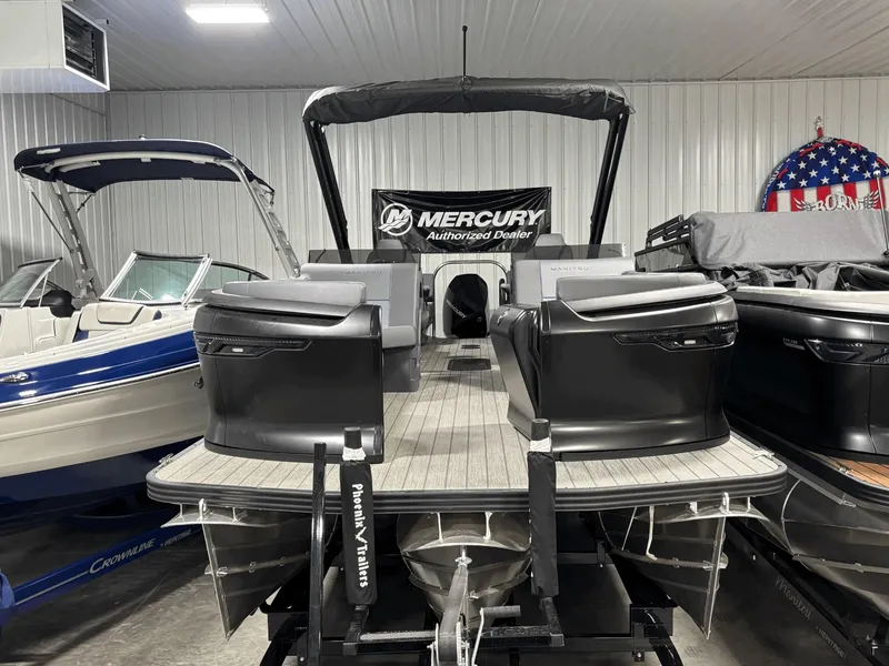 Slide: The Image of Manitou Explore 24 Navigator 2025 - 2