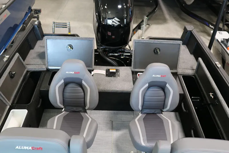 Slide: The Image of Alumacraft Competitor 185X Sport 2025 - 20