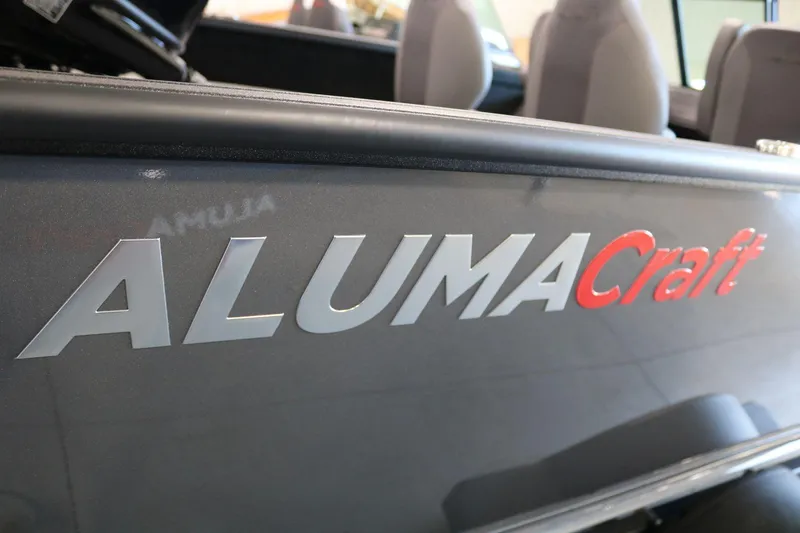 Slide: The Image of Alumacraft Competitor 185X Sport 2025 - 22