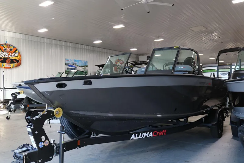 Slide: The Image of Alumacraft Competitor 185X Sport 2025 - 3