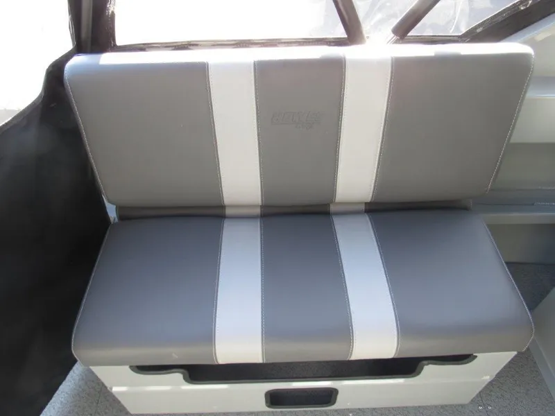 Slide: The Image of Hewescraft 210 Sea Runner ET 2026 - 14