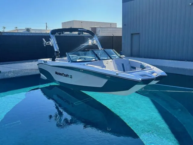 Slide: The Image of MasterCraft XT22 2025 - 3