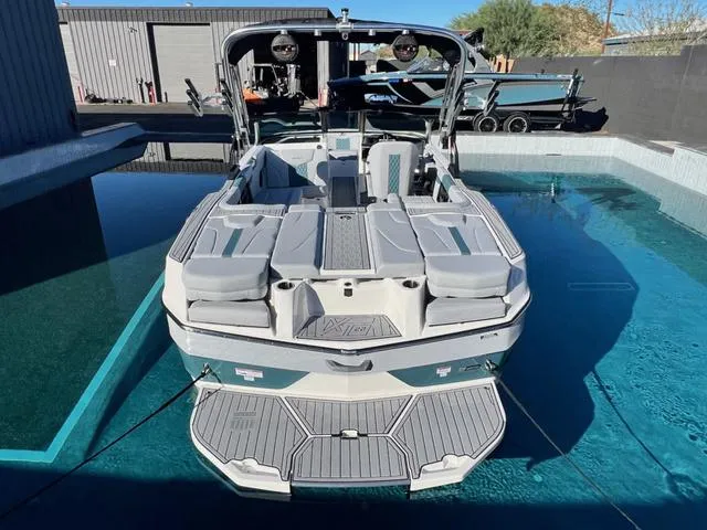 Slide: The Image of MasterCraft XT22 2025 - 6