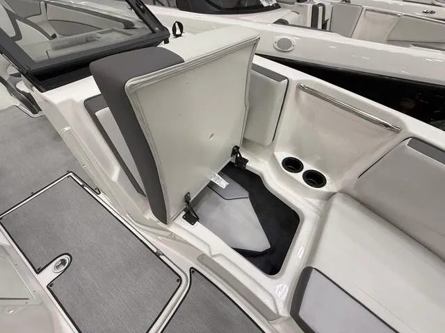 Slide: The Image of Yamaha SX220 2025 - 18