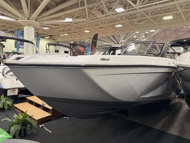 Slide: The Image of Yamaha SX220 2025 - 2