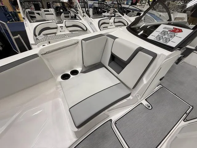 Slide: The Image of Yamaha SX220 2025 - 19