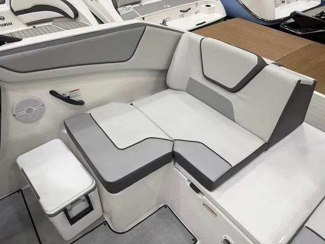 Slide: The Image of Yamaha SX220 2025 - 7