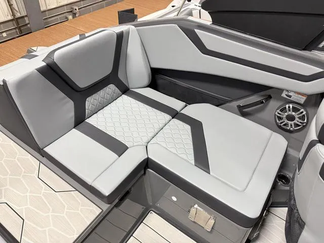 Slide: The Image of Yamaha 222XD 2025 - 8