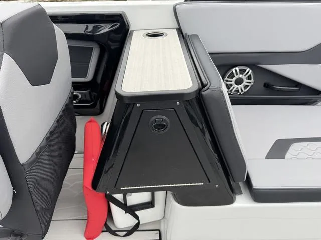 Slide: The Image of Yamaha 255XD 2025 - 11