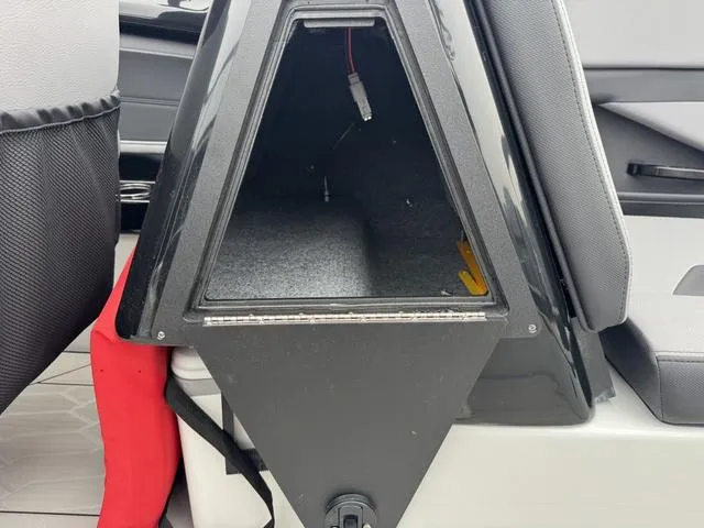 Slide: The Image of Yamaha 255XD 2025 - 12