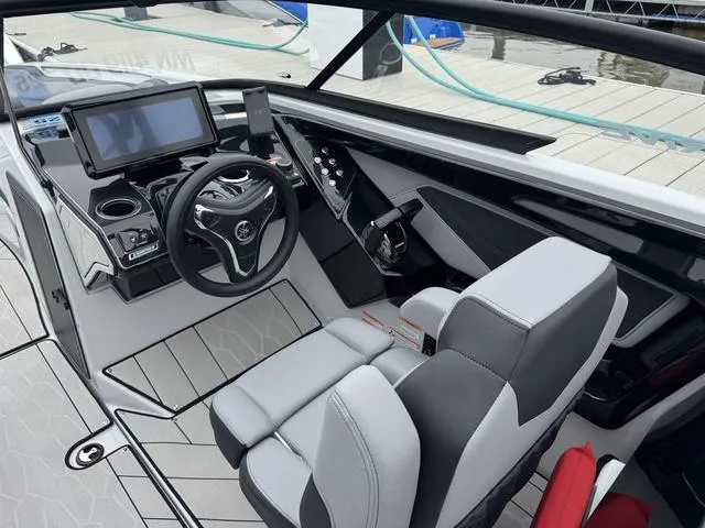 Slide: The Image of Yamaha 255XD 2025 - 15