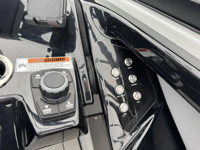 Slide: The Image of Yamaha 255XD 2025 - 20