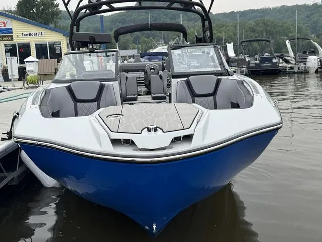 Slide: The Image of Yamaha 255XD 2025 - 3