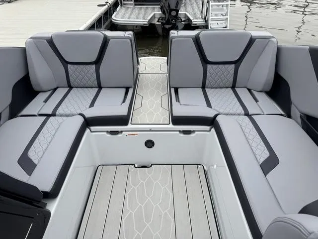 Slide: The Image of Yamaha 255XD 2025 - 6