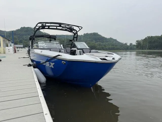 The Image of Yamaha 255XD 2025 - 1