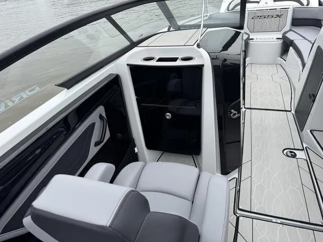 Slide: The Image of Yamaha 255XD 2025 - 16