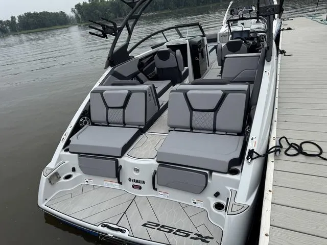 Slide: The Image of Yamaha 255XD 2025 - 4