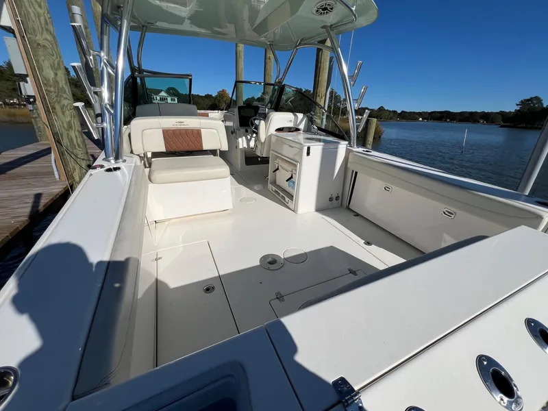 Slide: The Image of Cobia 280 Dual Console - 15