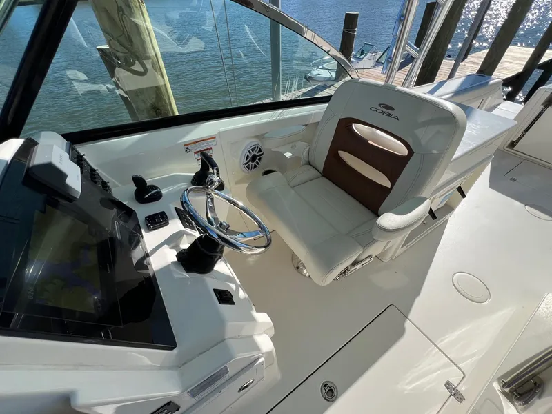 Slide: The Image of Cobia 280 Dual Console - 22