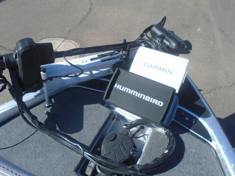 Slide: The Image of 2005 Phoenix 921 ELITE boat with Garmin and Humminbird electronics on deck. - 5