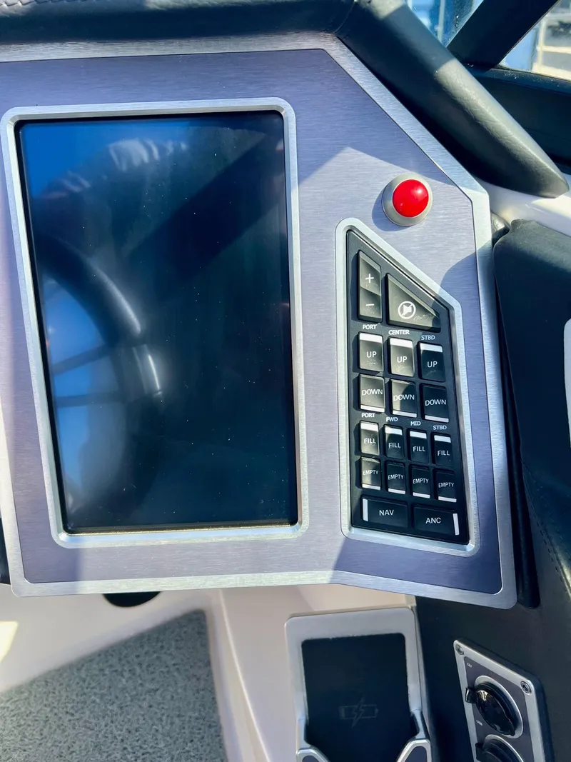 Slide: The Image of MasterCraft X24 2022 - 29