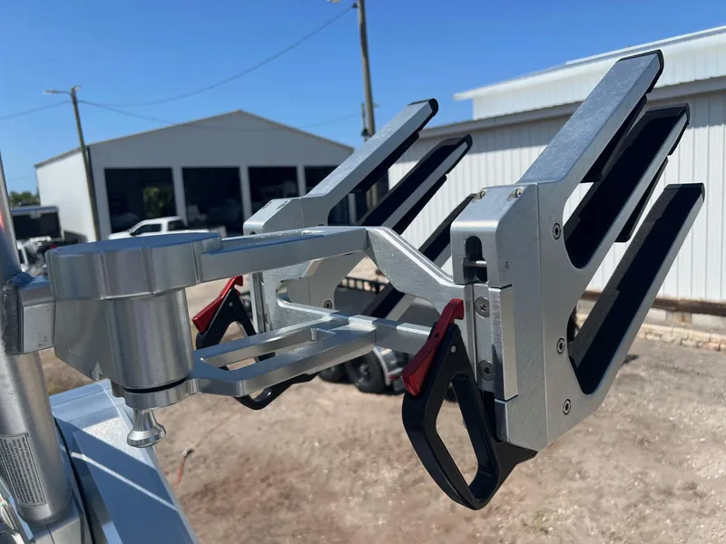 Slide: The Image of MasterCraft X24 2022 - 3