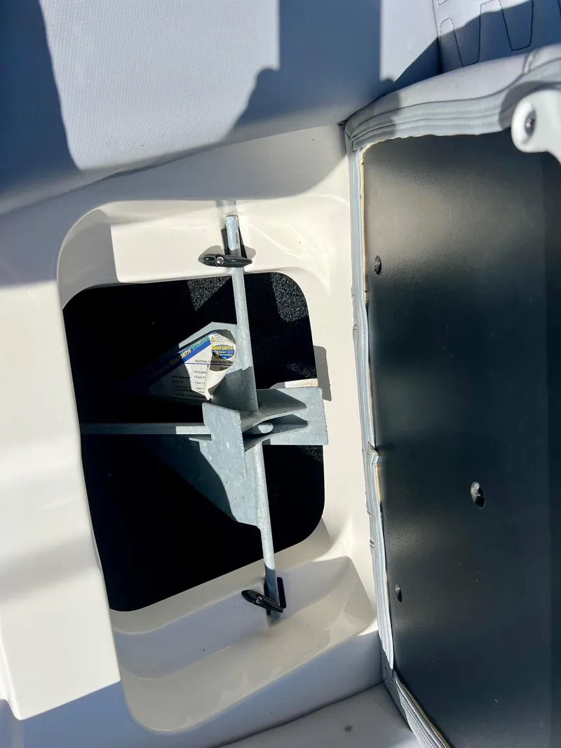 Slide: The Image of MasterCraft X24 2022 - 34