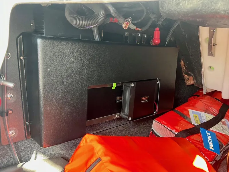 Slide: The Image of MasterCraft X24 2022 - 39