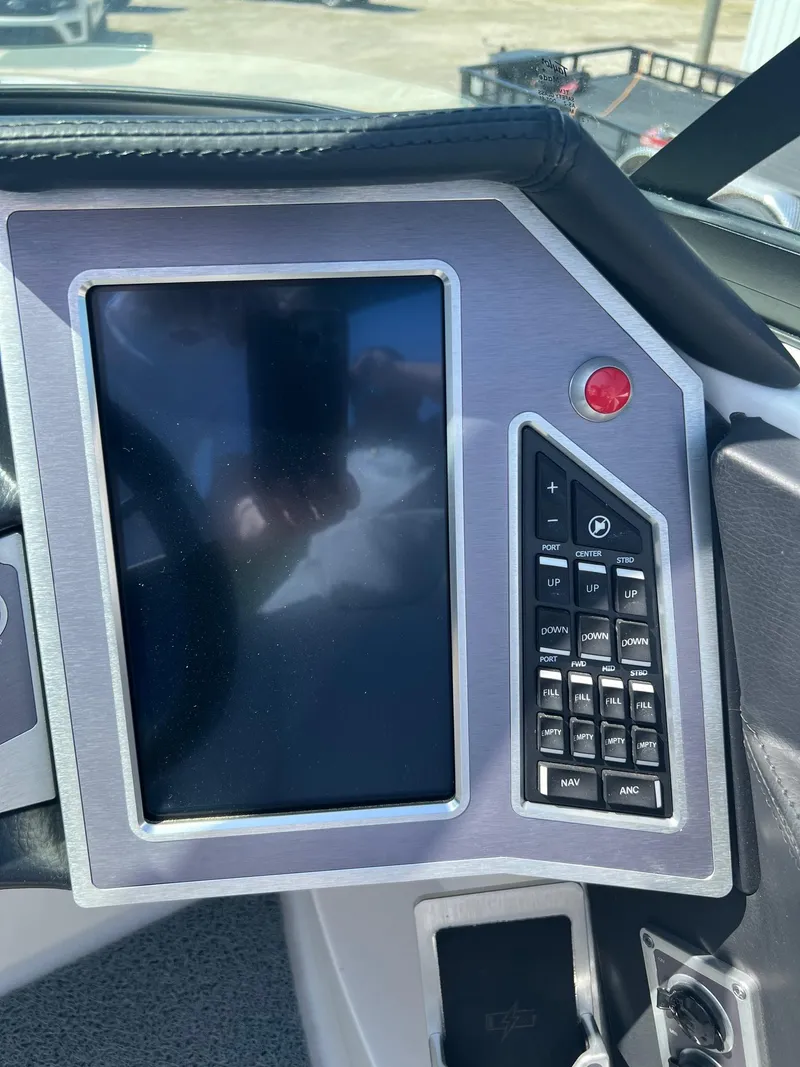 Slide: The Image of MasterCraft X24 2022 - 51