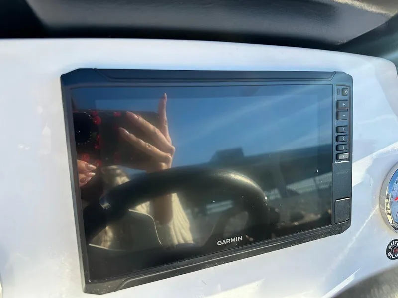 Slide: The Image of Garmin display on 2025 Nitro Z20 XL Pro boat dashboard. - 17