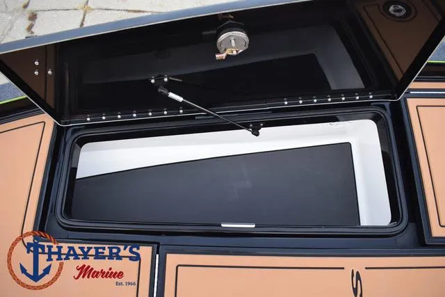 Slide: The Image of Caymas XS 21 Pro 2025 - 17