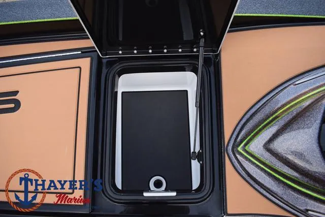 Slide: The Image of Caymas XS 21 Pro 2025 - 18