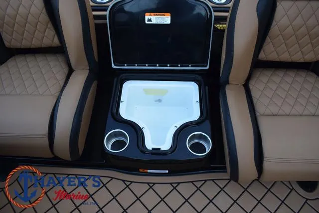 Slide: The Image of Caymas XS 21 Pro 2025 - 28