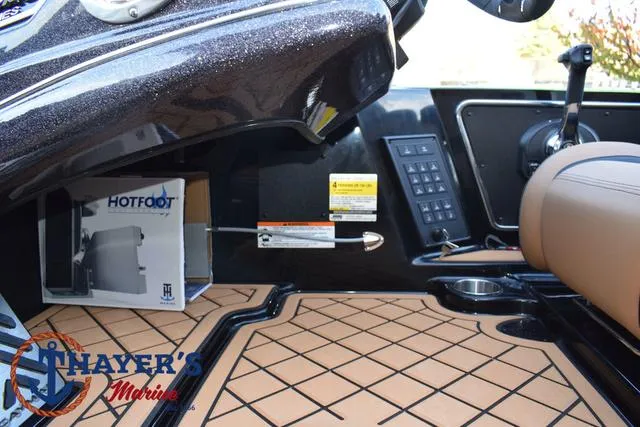 Slide: The Image of Caymas XS 21 Pro 2025 - 32