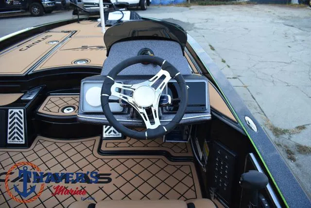 Slide: The Image of Caymas XS 21 Pro 2025 - 34