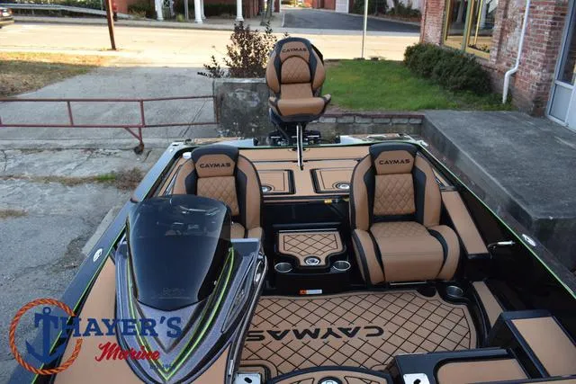 Slide: The Image of Caymas XS 21 Pro 2025 - 35