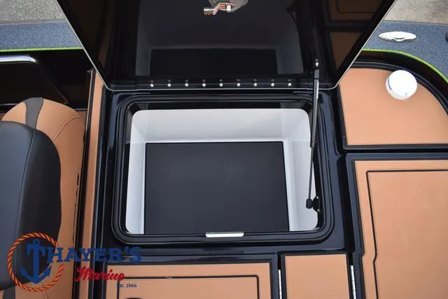 Slide: The Image of Caymas XS 21 Pro 2025 - 39