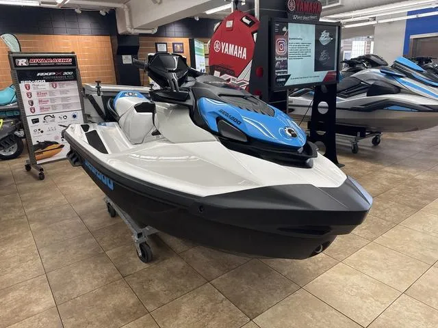 Slide: The Image of Sea-Doo FISH PRO 2025 - 7
