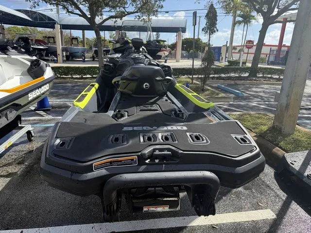 Slide: The Image of Sea-Doo Explorer Pro 2025 - 7