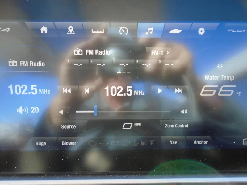 Slide: The Image of 2025 Yamaha 275 SD - 11