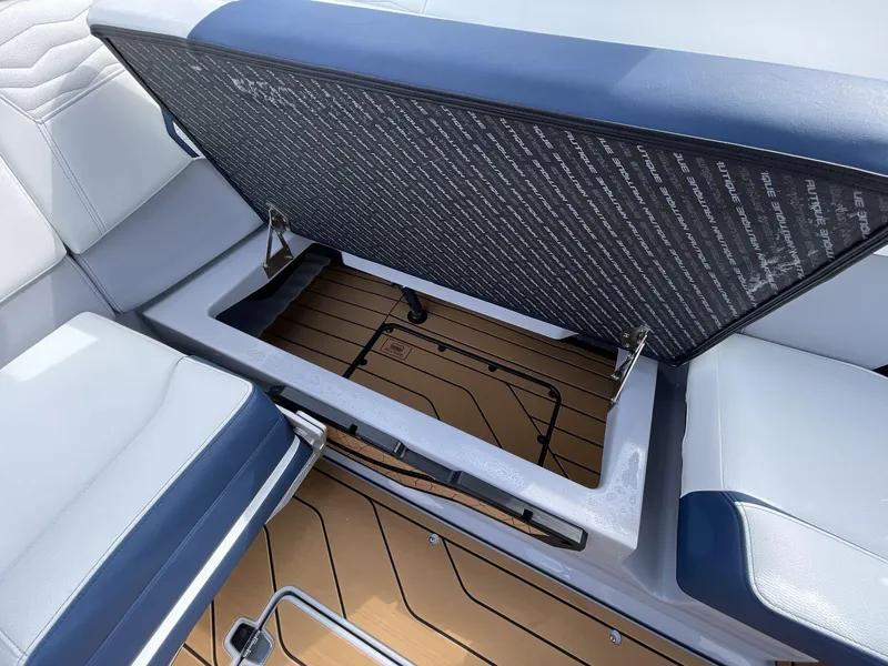 Slide: The Image of Nautique G23 2025 - 13