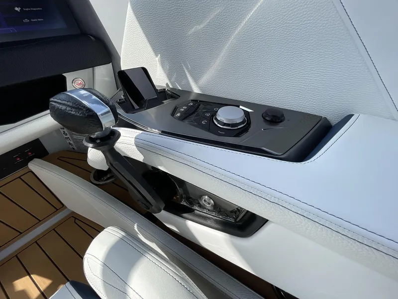 Slide: The Image of Nautique G23 2025 - 14